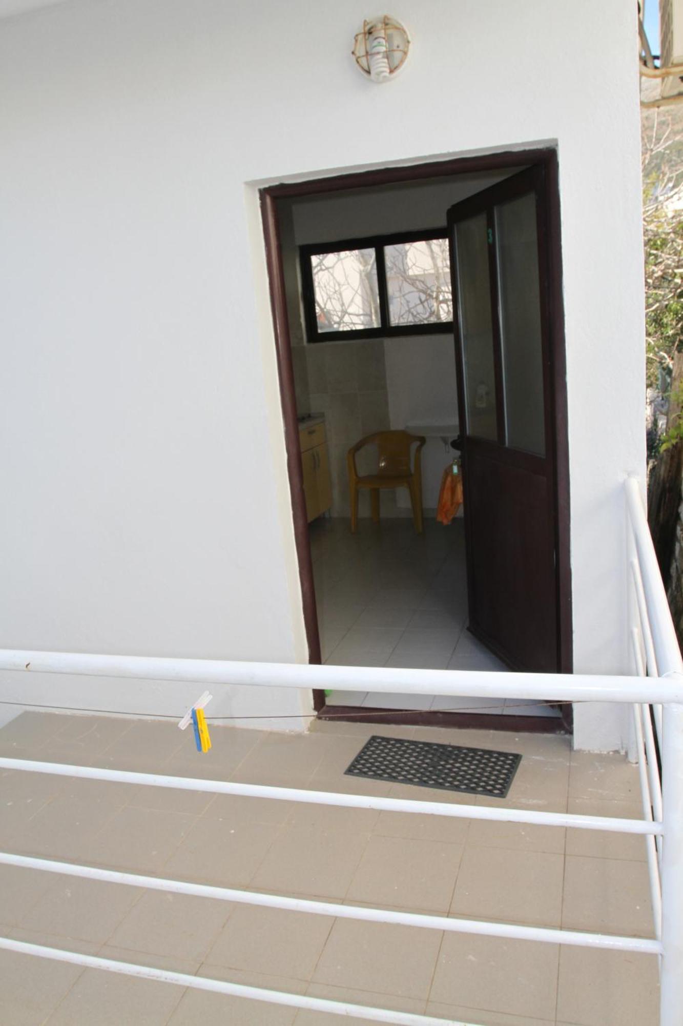 Apartments Popovic Petrovac Buitenkant foto