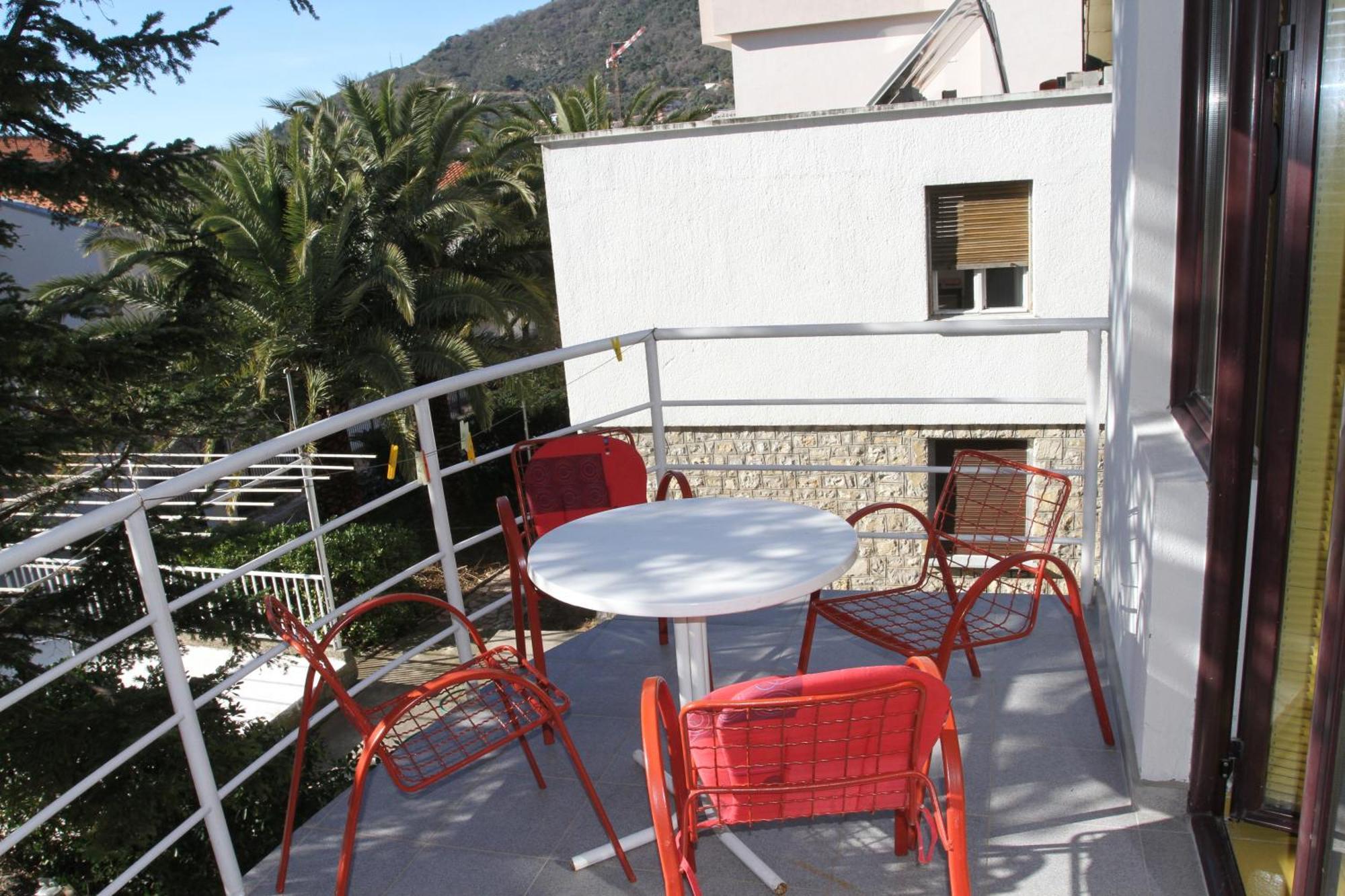 Apartments Popovic Petrovac Buitenkant foto