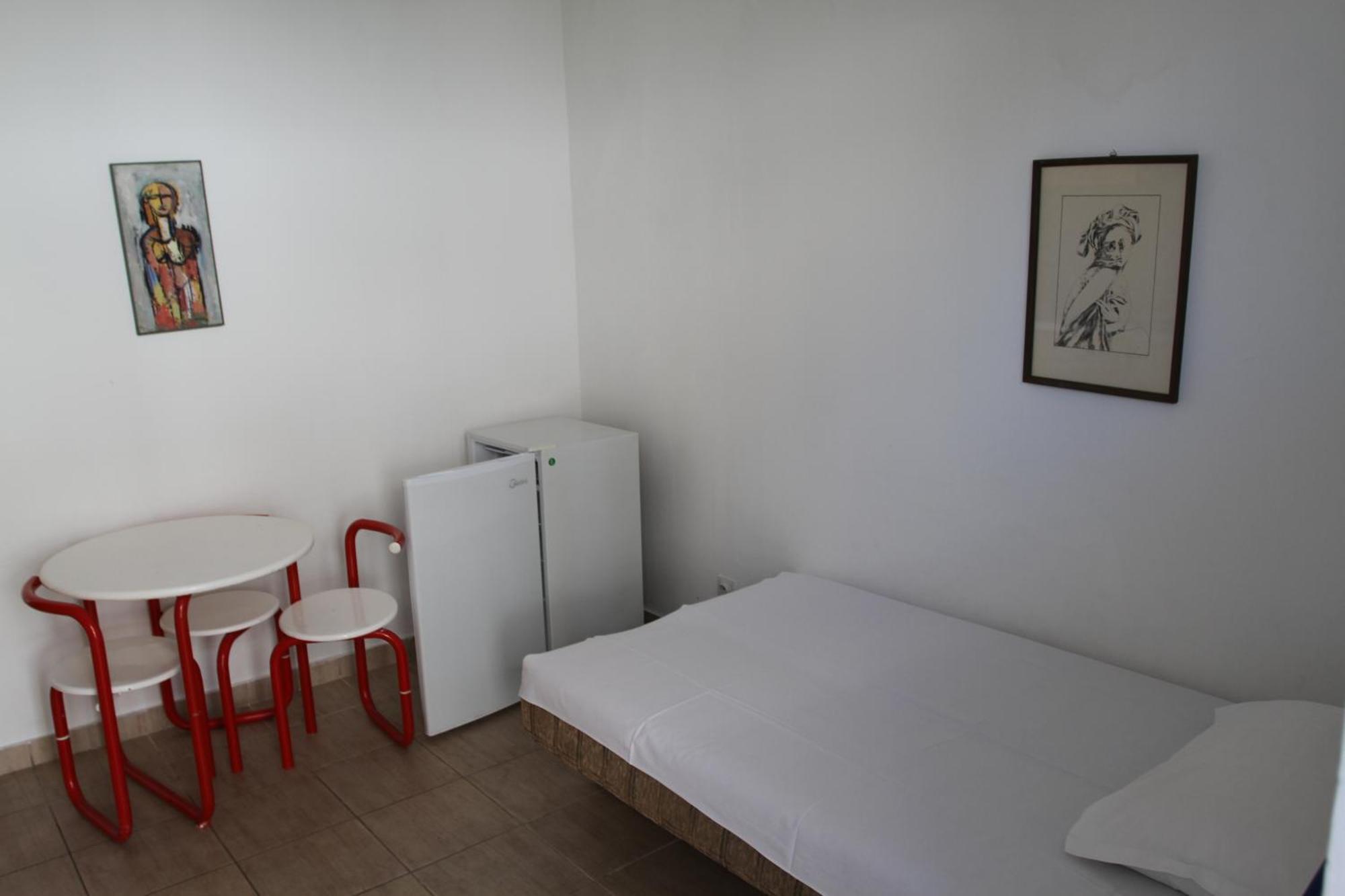 Apartments Popovic Petrovac Buitenkant foto