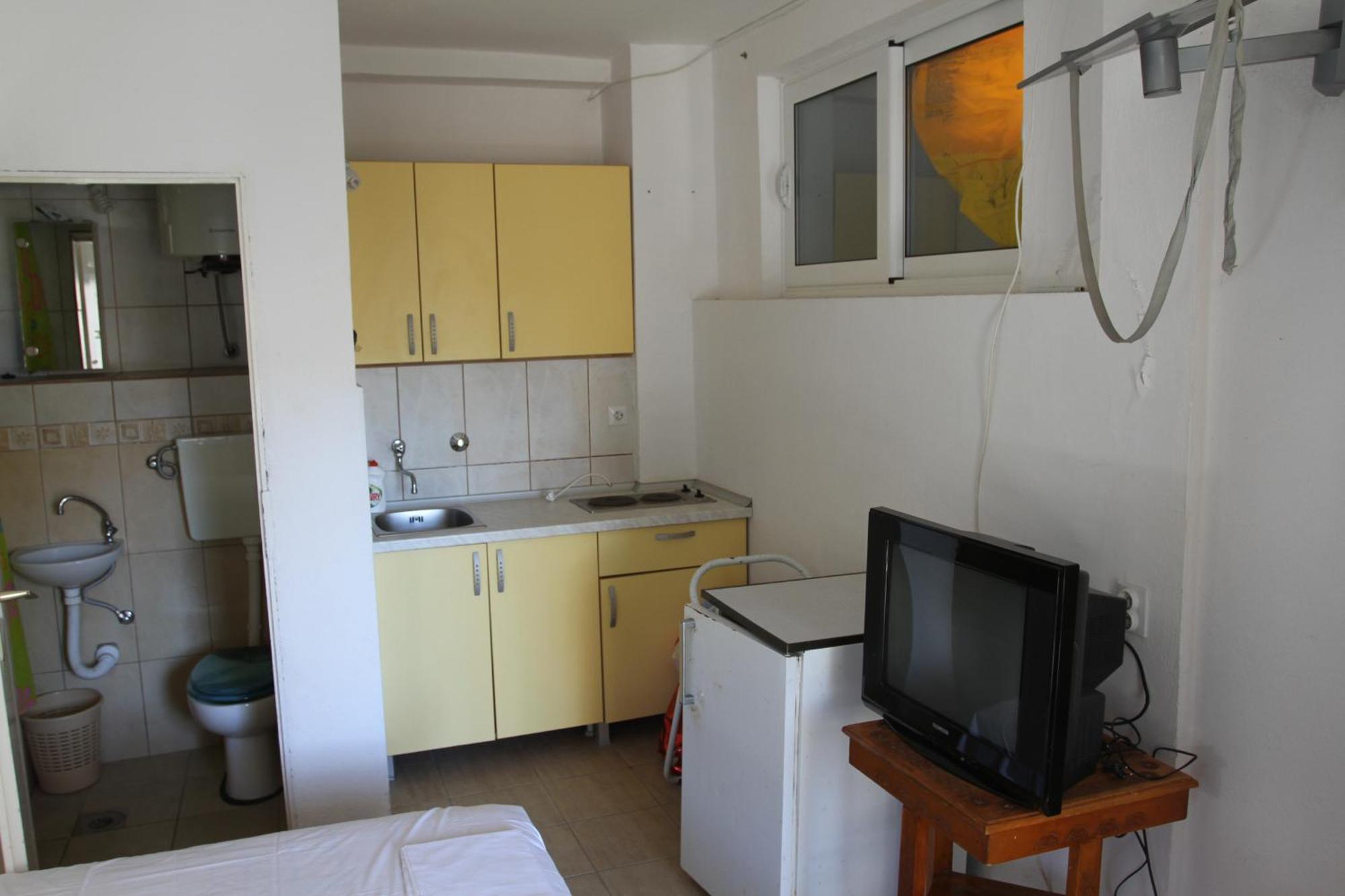 Apartments Popovic Petrovac Buitenkant foto