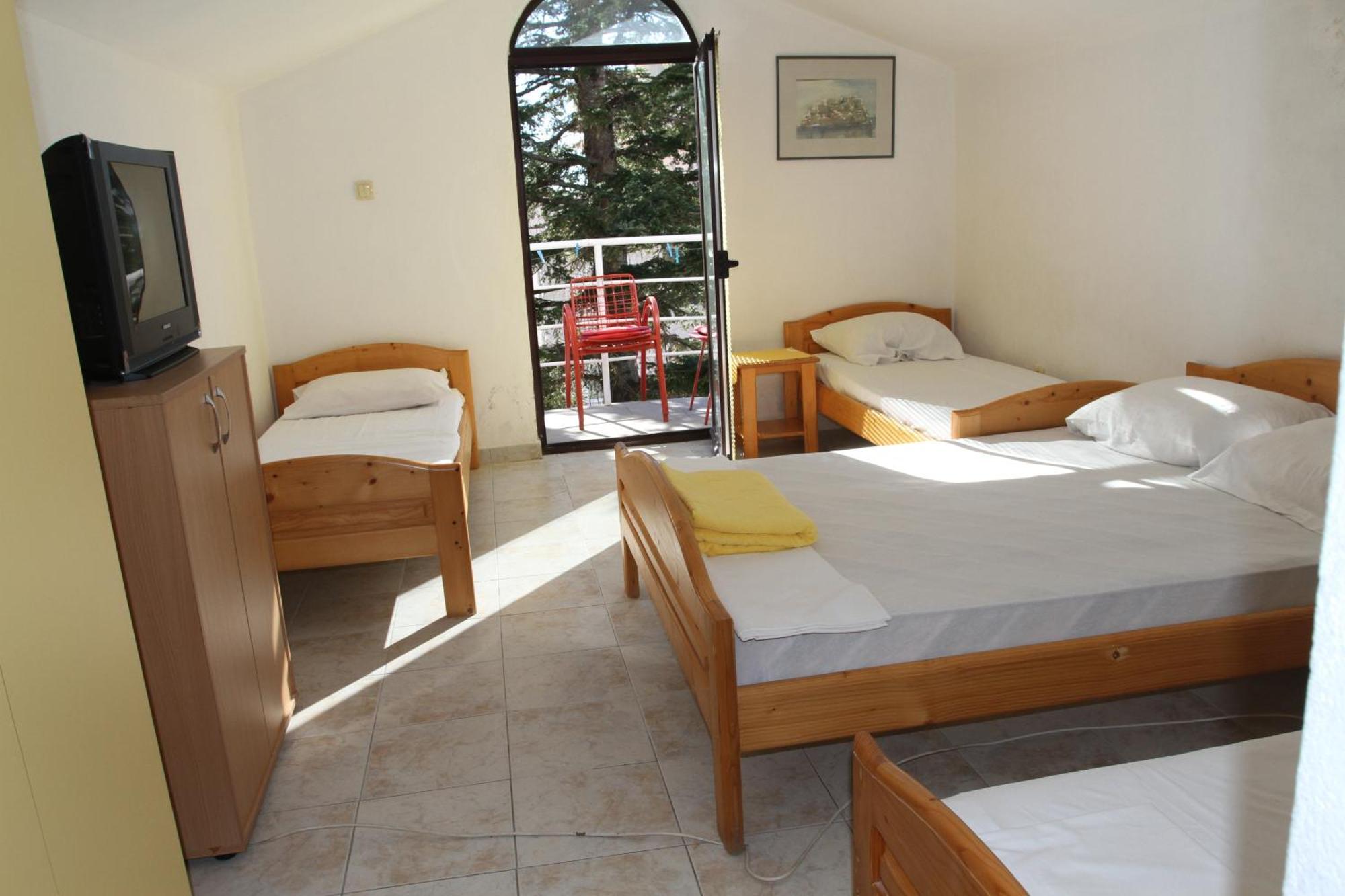 Apartments Popovic Petrovac Buitenkant foto
