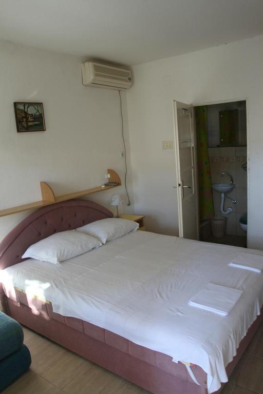 Apartments Popovic Petrovac Kamer foto